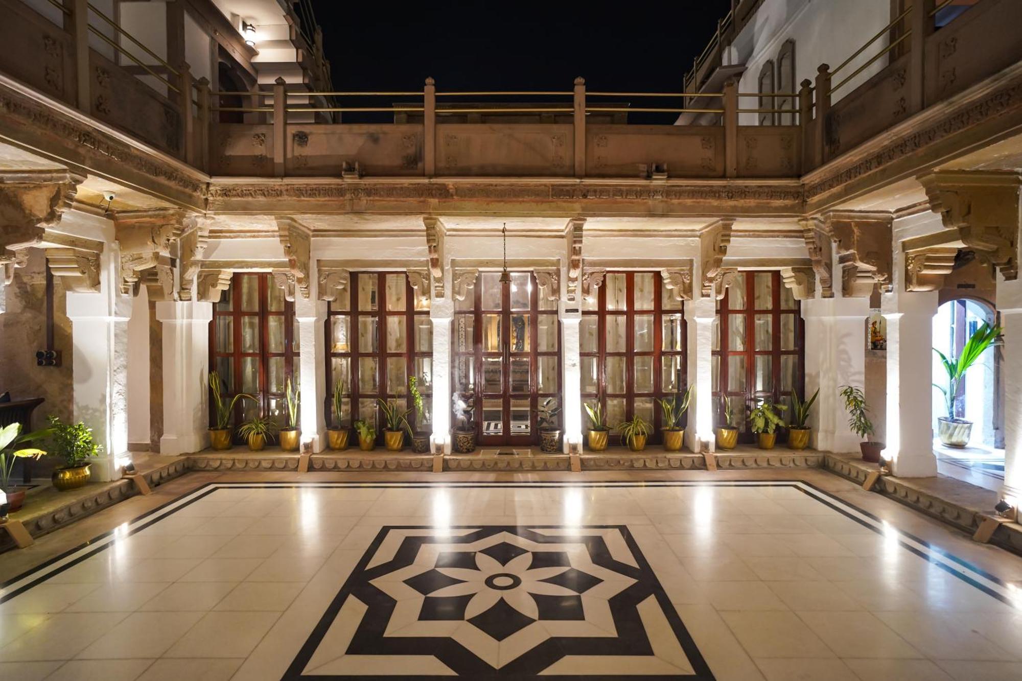 Hotel Guleria Kothi At Ganges Waranasi Zewnętrze zdjęcie